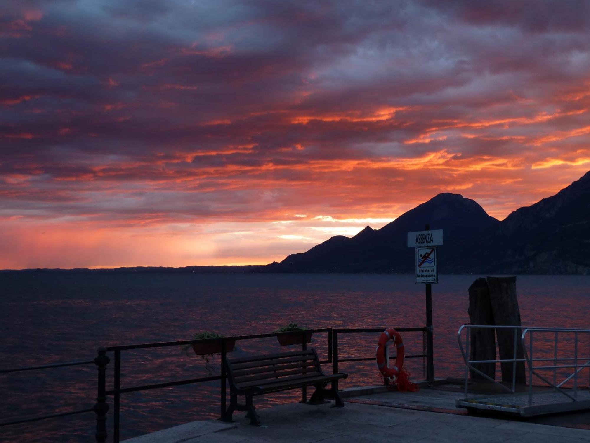Albergo Casa Este Brenzone sul Garda Bagian luar foto