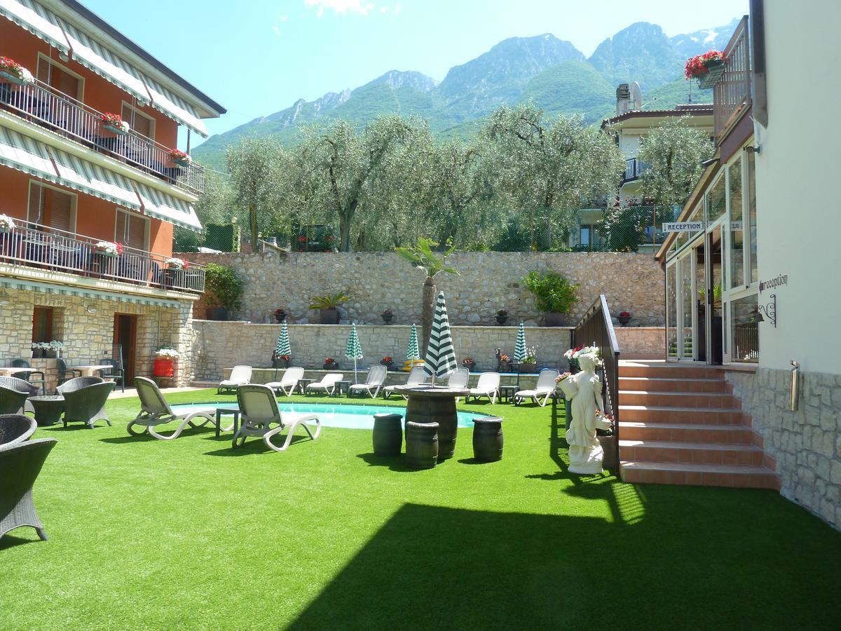 Albergo Casa Este Brenzone sul Garda Bagian luar foto
