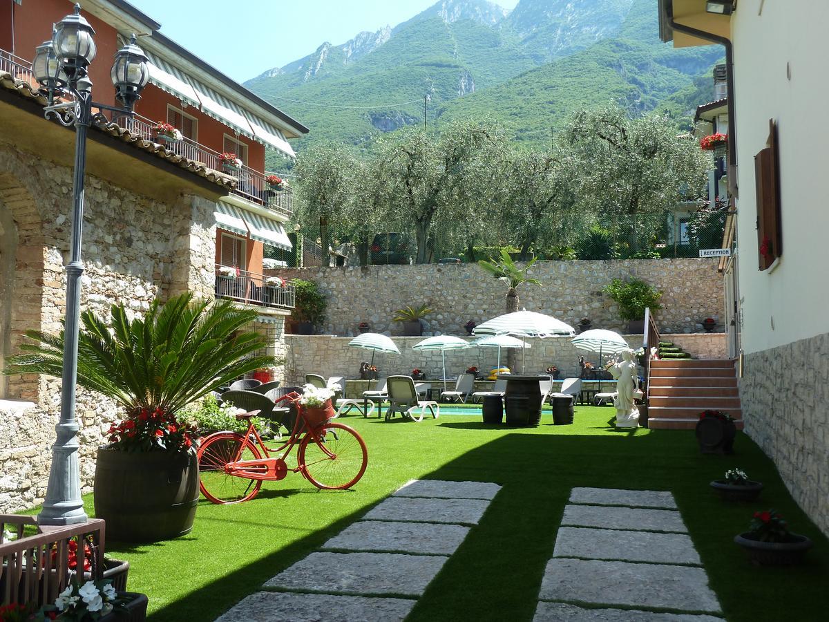 Albergo Casa Este Brenzone sul Garda Bagian luar foto