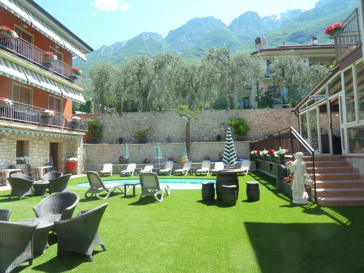 Albergo Casa Este Brenzone sul Garda Bagian luar foto
